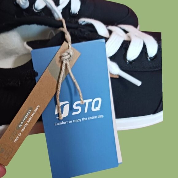 STQ Womens Black/Wht Canvas Slip-On Sneakers Size 8.5 - Picture 11 of 16